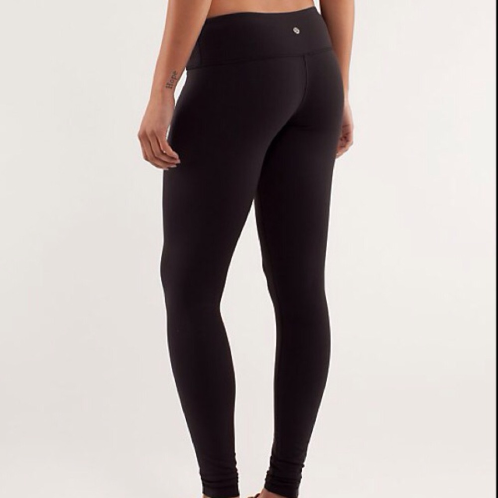 Black Lululemon leggings size 4 - Picture 2 of 6